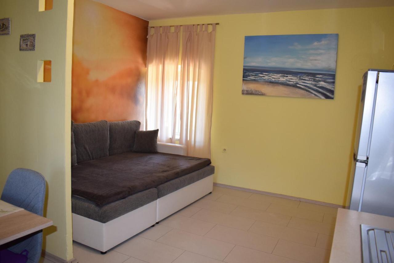 Apartments Sabina I Grapes Malinska Exterior photo
