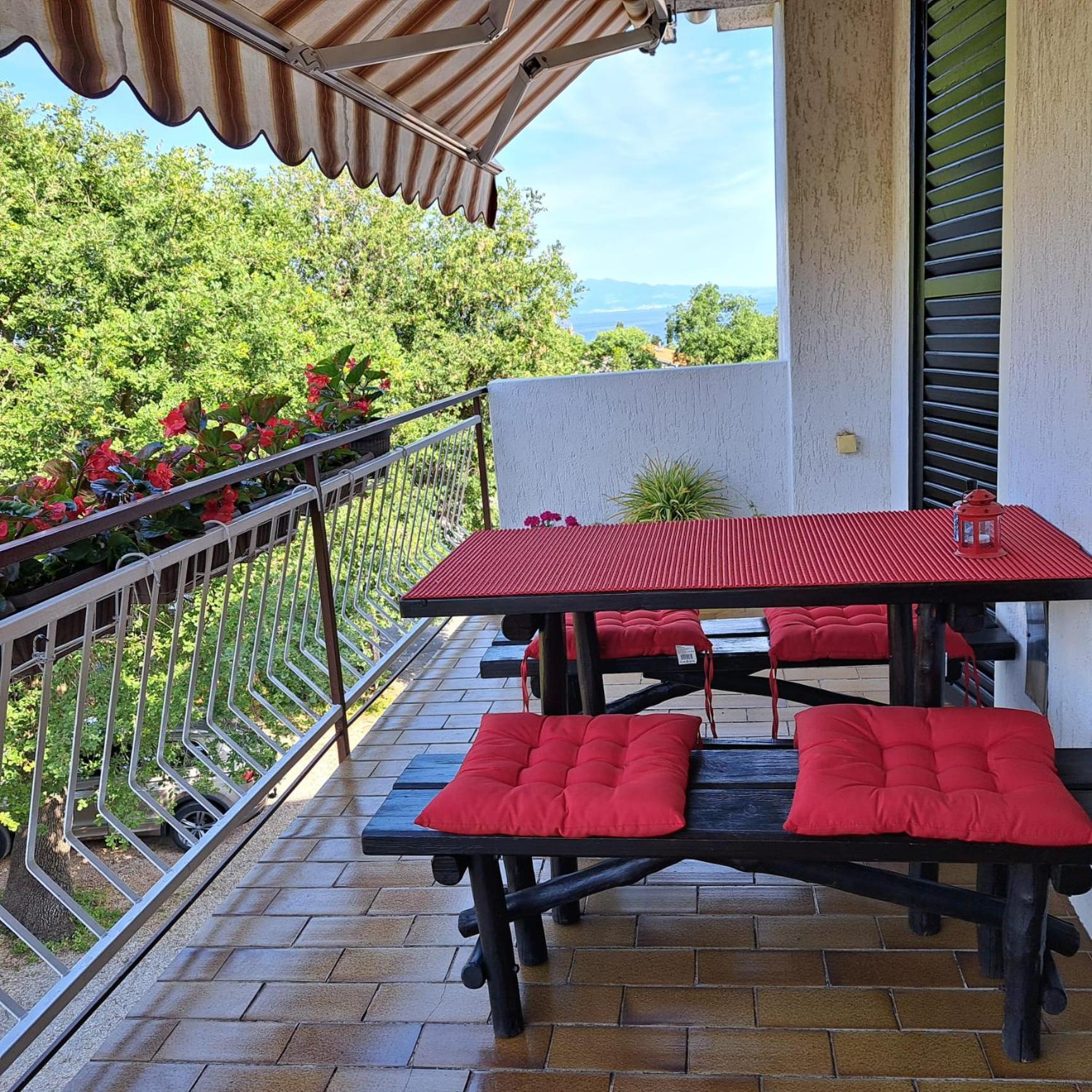 Apartments Sabina I Grapes Malinska Exterior photo